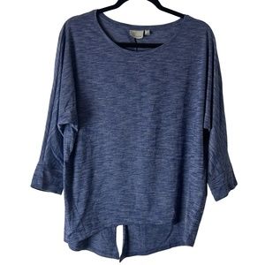 Athleta Split Back 3/4 Sleeve Shirt